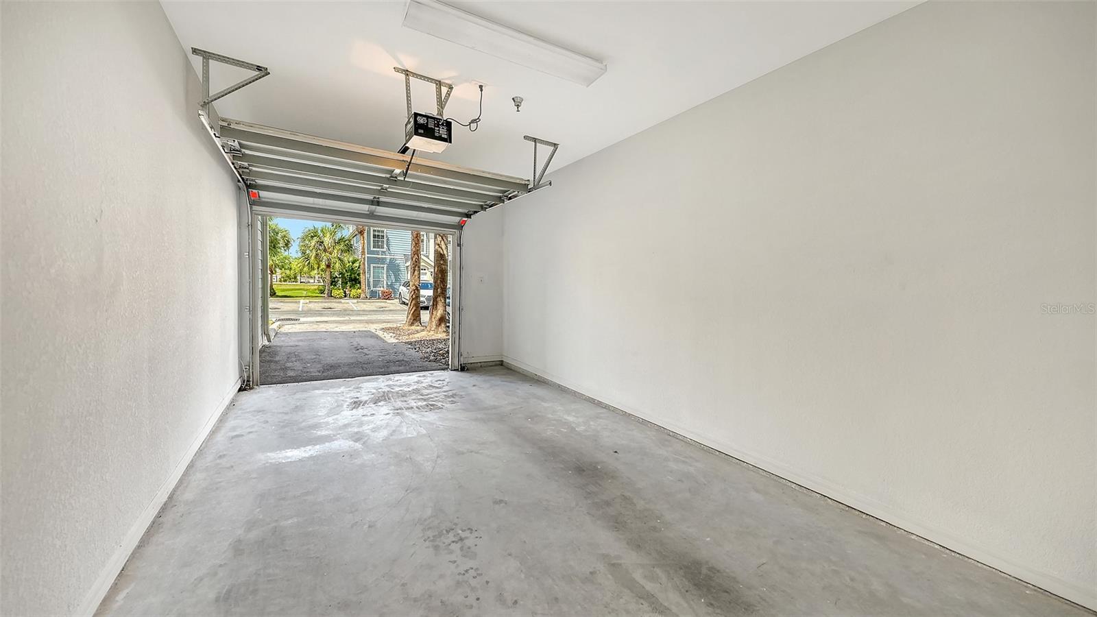 ADMIRALS WALK - Residential