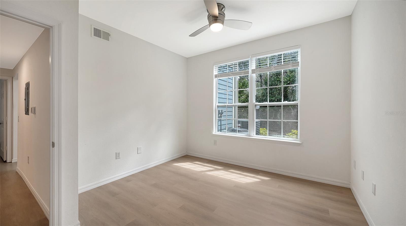 ADMIRALS WALK - Residential