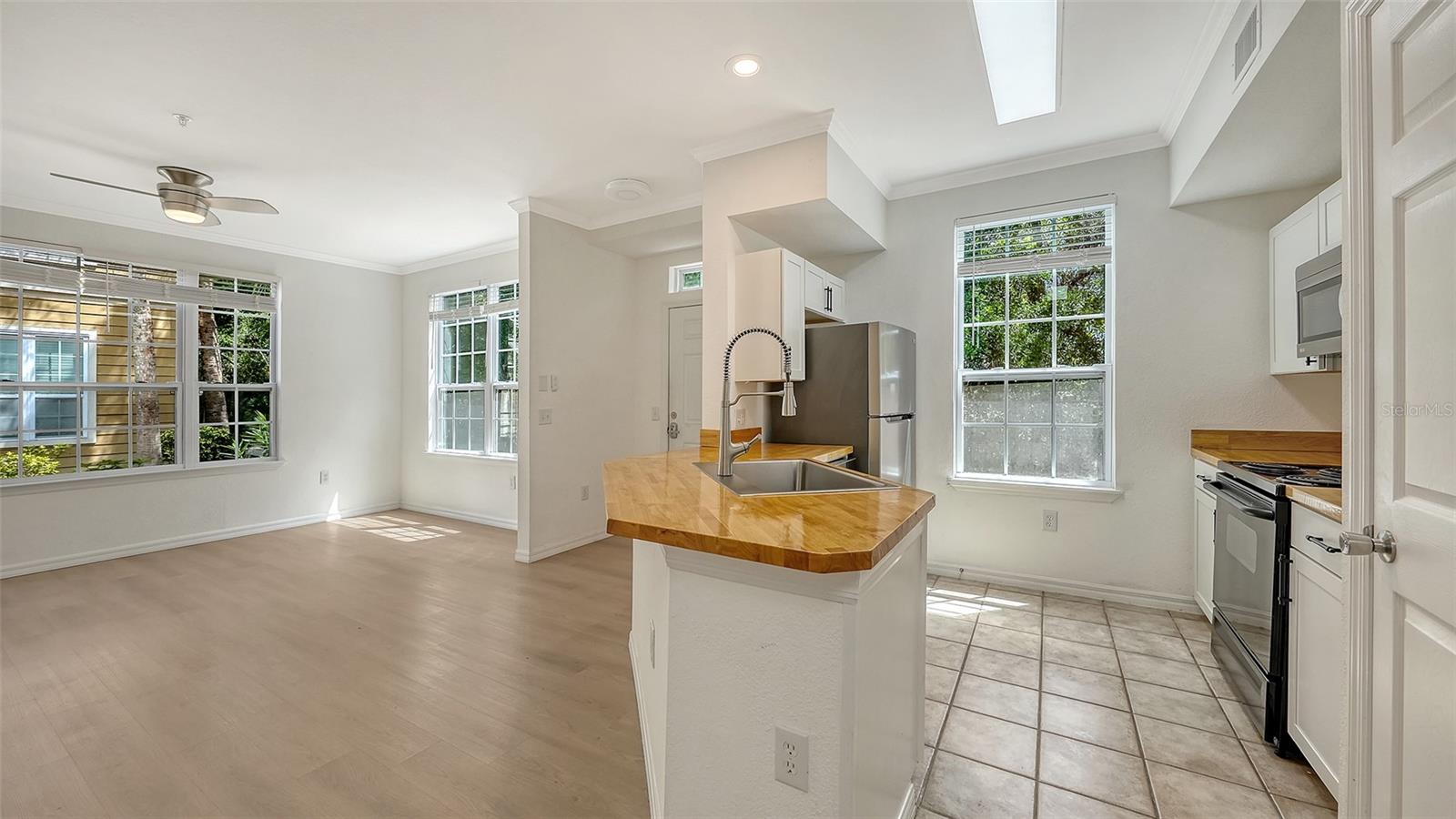 ADMIRALS WALK - Residential