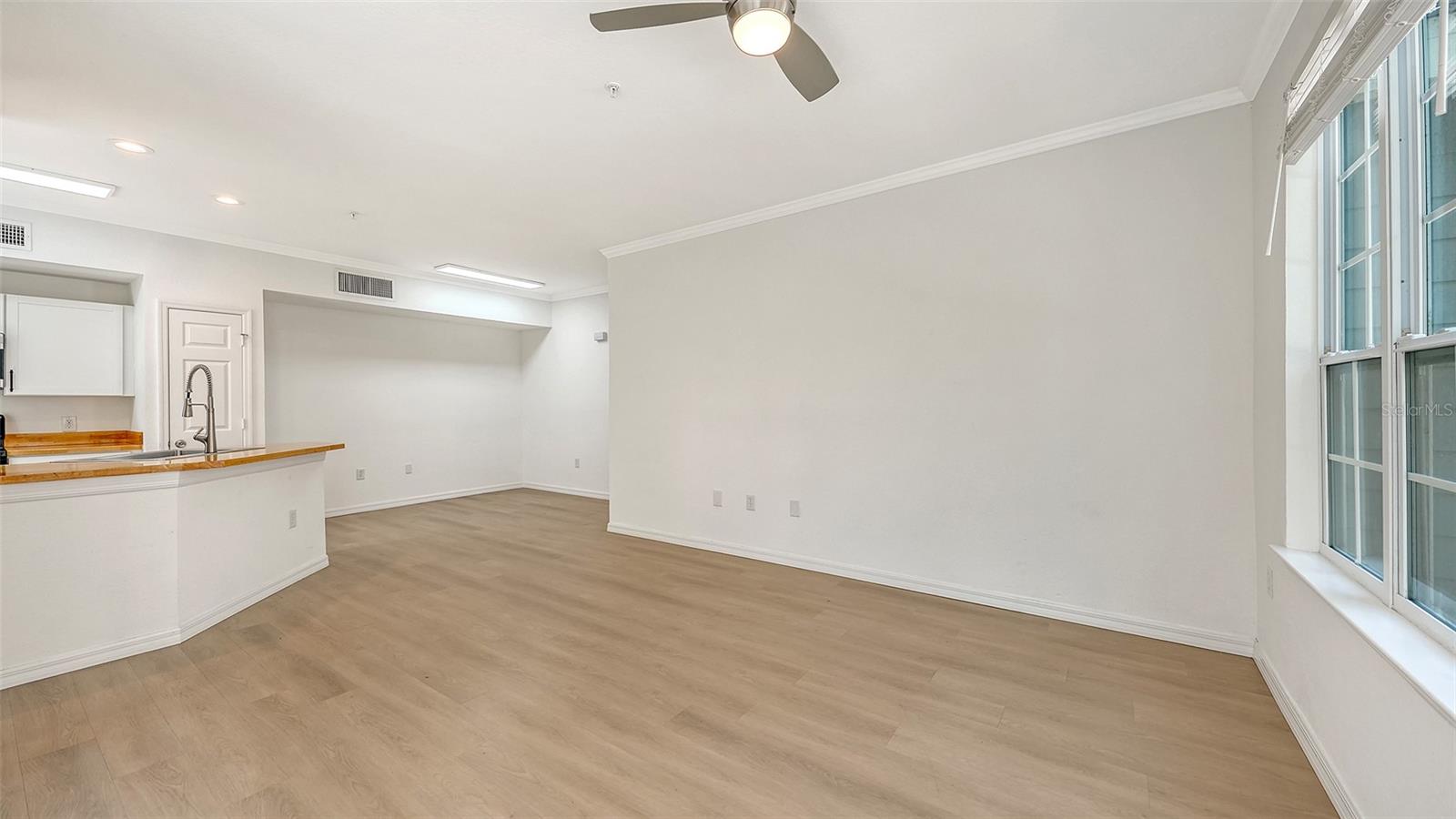 ADMIRALS WALK - Residential