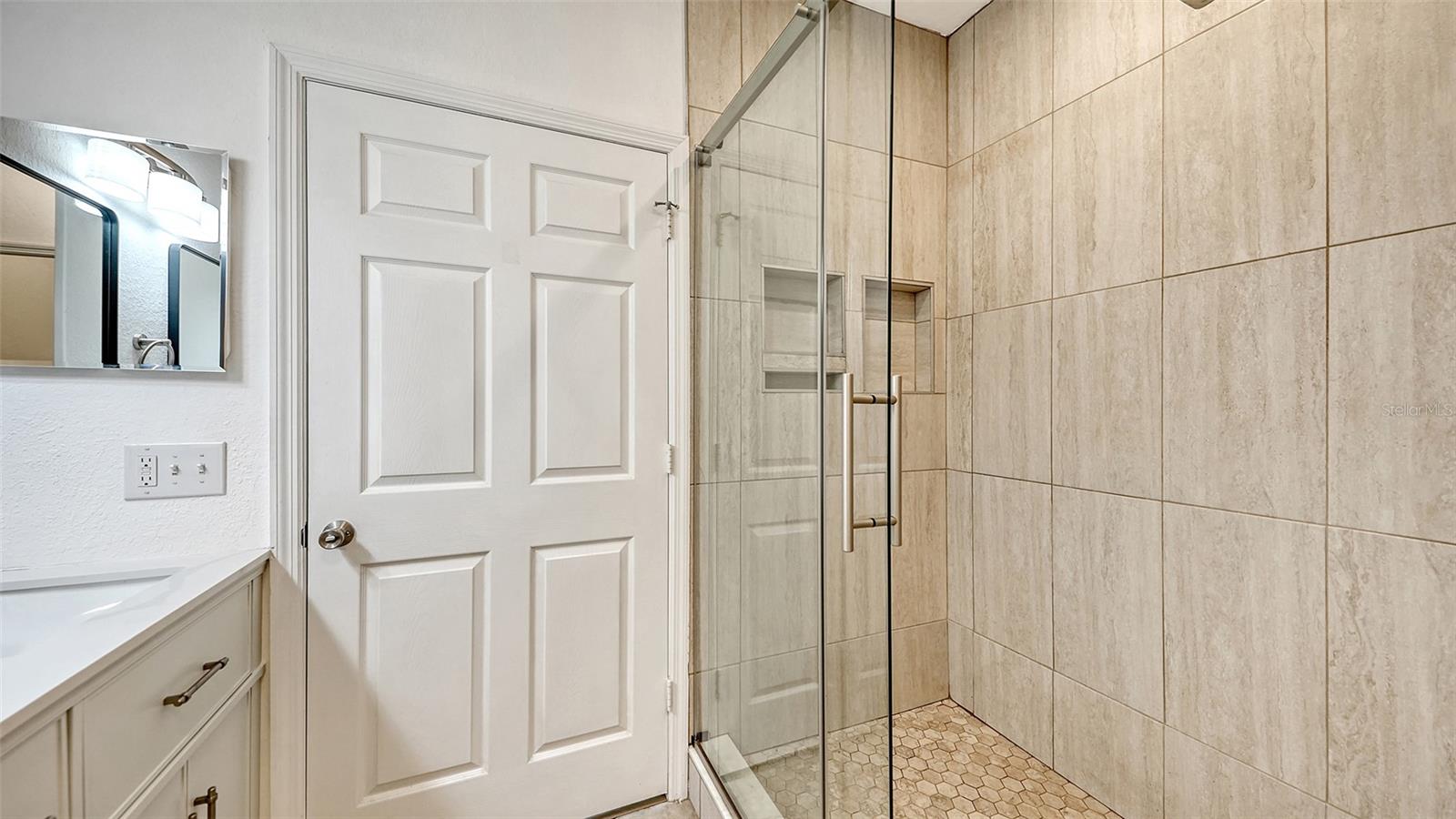 ADMIRALS WALK - Residential