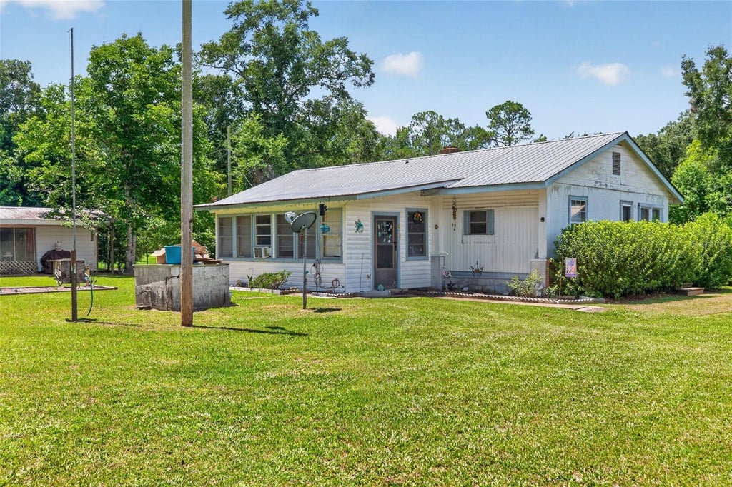 Photo of 122 Hilty Circle, Wewahitchka, FL 32465 (MLS # TB8538707)