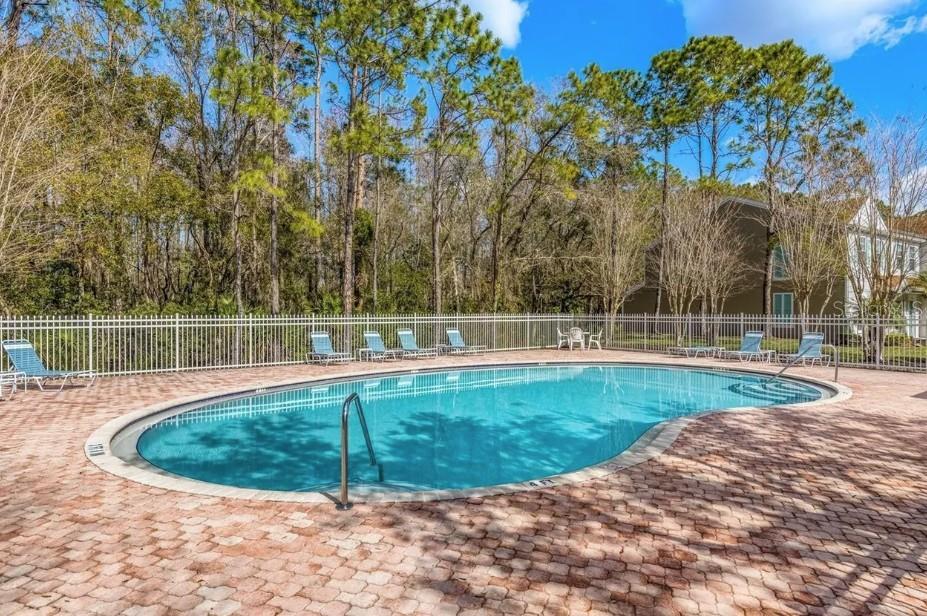 HUNTERS KEY TWNHMS AT NORT - Residential Lease