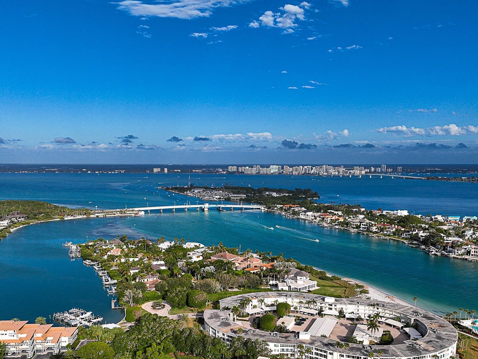 LIGHTHOUSE POINT - Residential