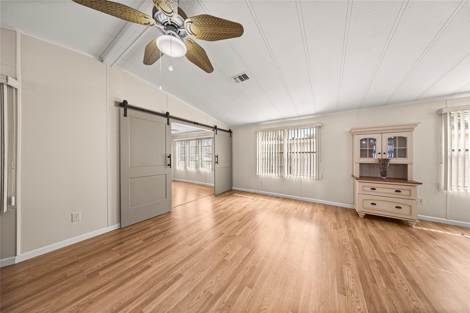 LADY LAKE ORANGE BLOSSOM GARDENS UNIT 05 - Residential