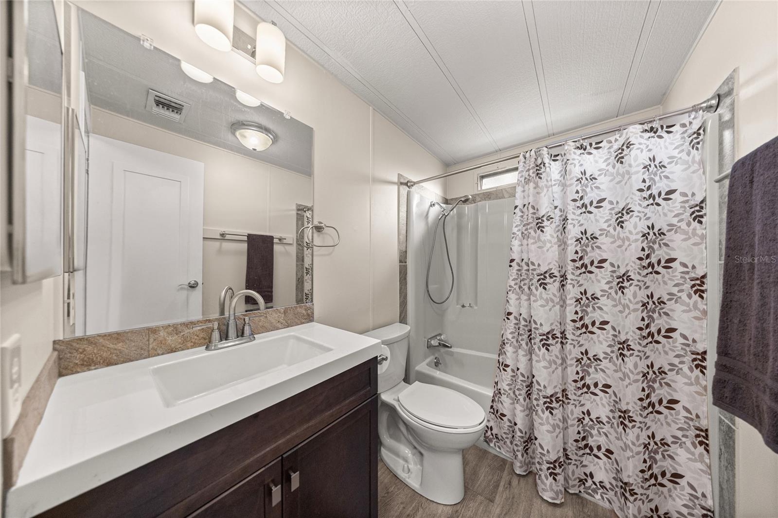 LADY LAKE ORANGE BLOSSOM GARDENS UNIT 05 - Residential