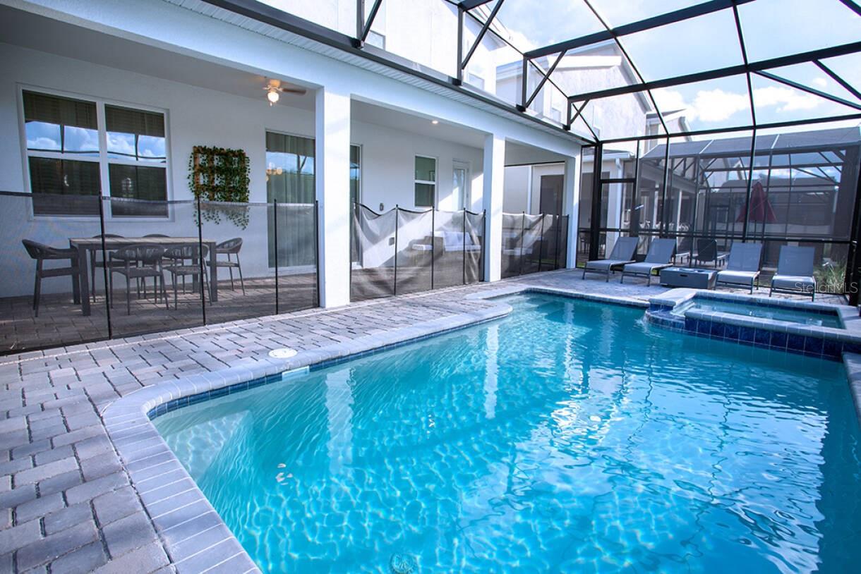 COVE AT STOREY LAKE 4 - Residential