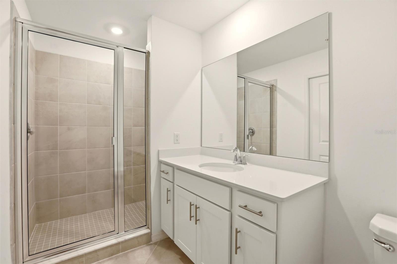 TERRACE 2/IBIS LNDG PH I BLDG - Residential