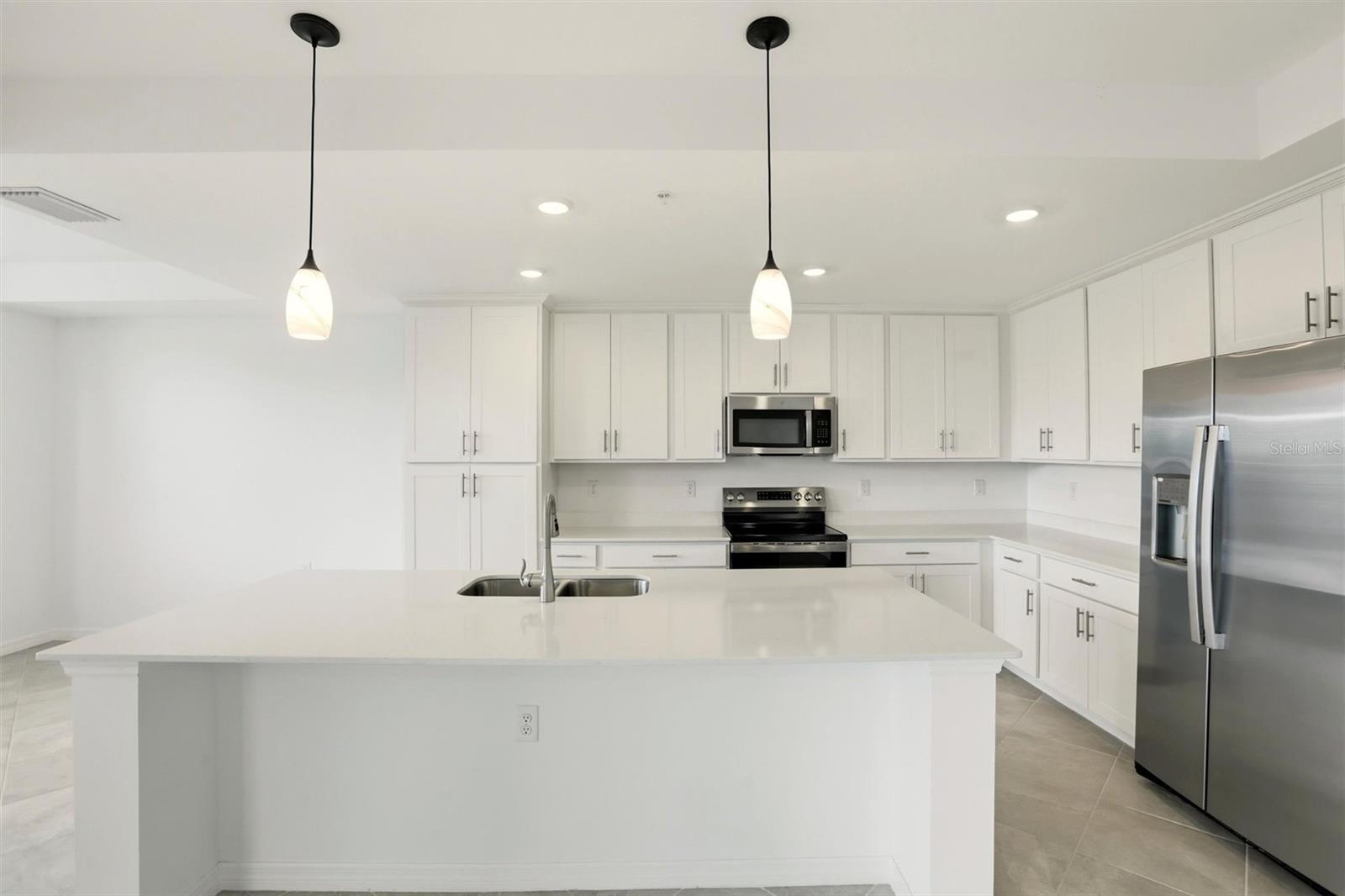 TERRACE 2/IBIS LNDG PH I BLDG - Residential