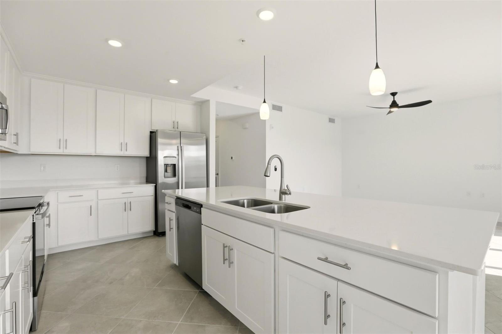 TERRACE 2/IBIS LNDG PH I BLDG - Residential