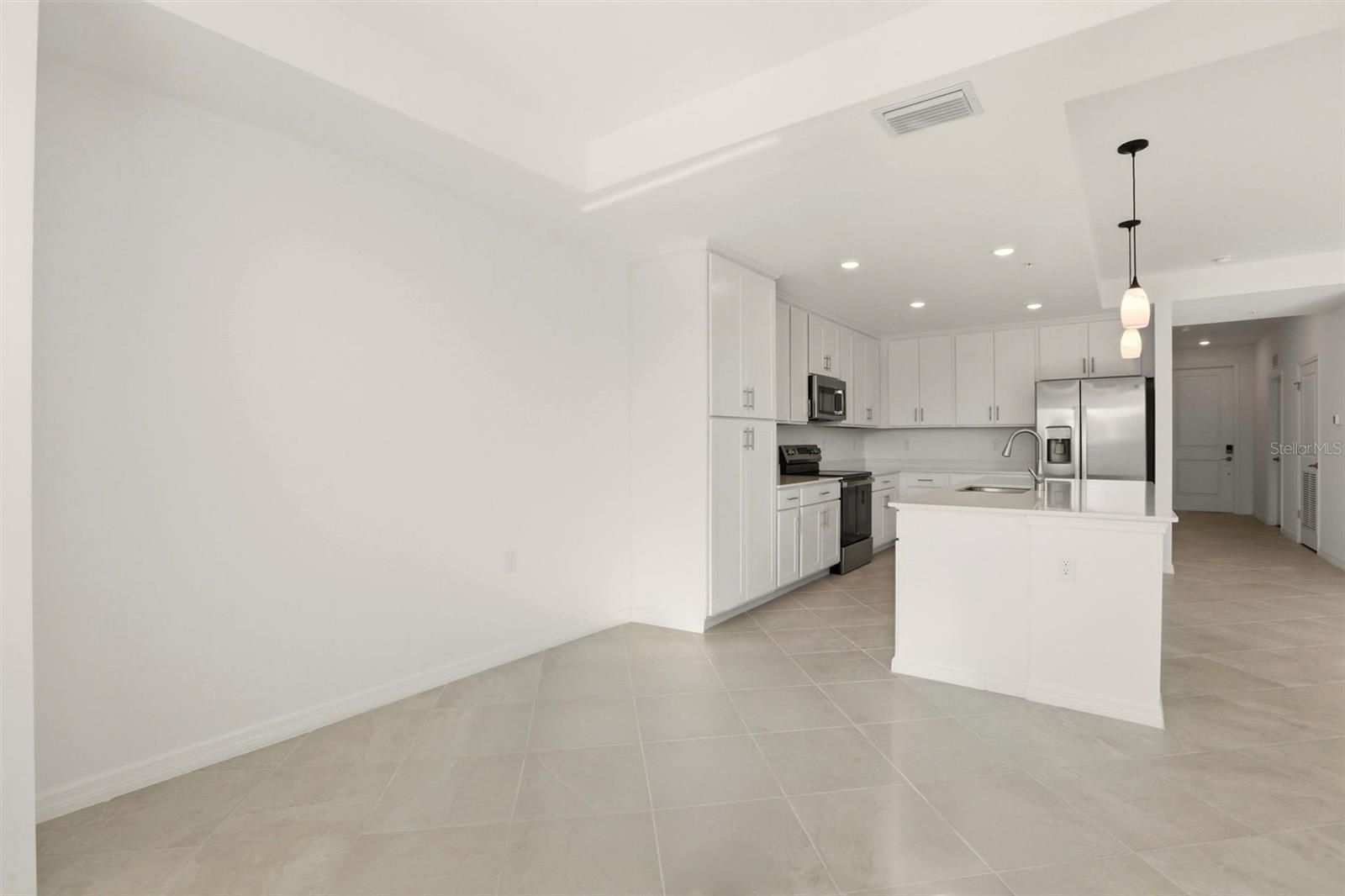 TERRACE 2/IBIS LNDG PH I BLDG - Residential