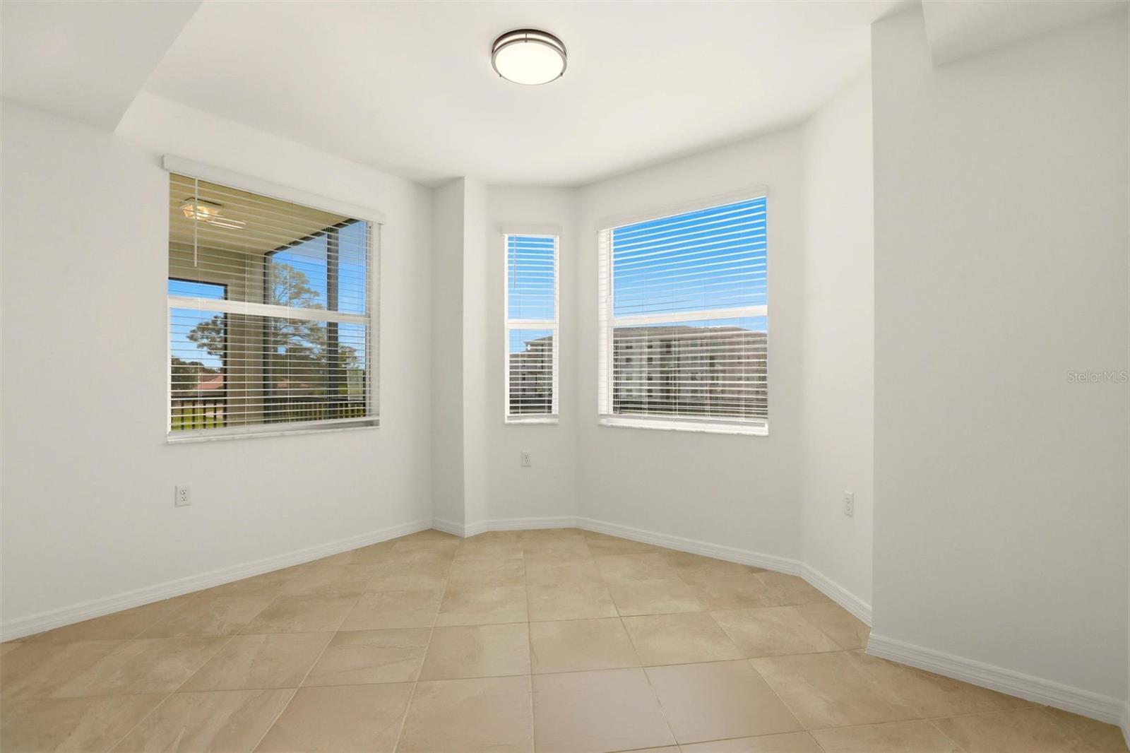 TERRACE 2/IBIS LNDG PH I BLDG - Residential