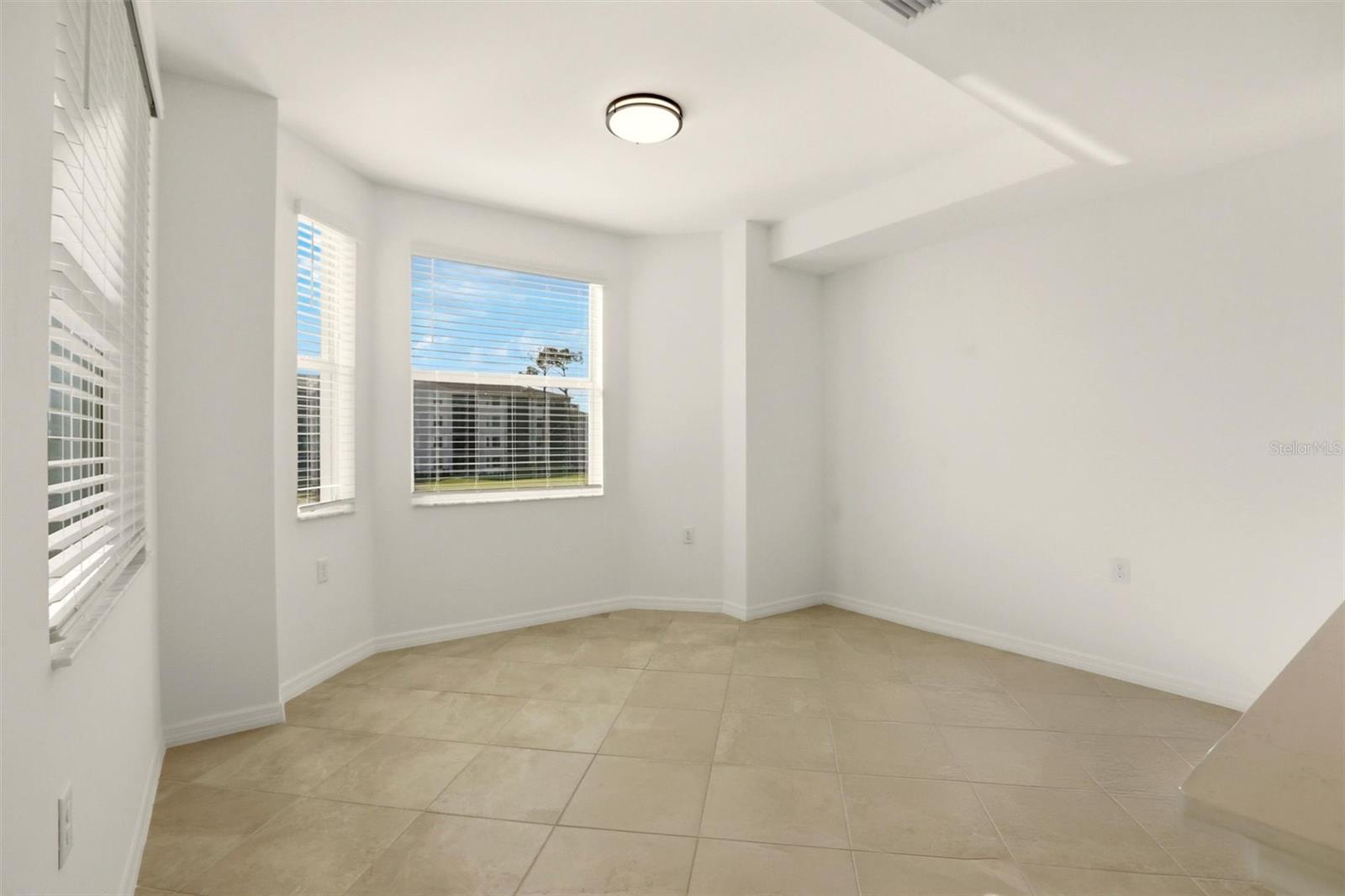 TERRACE 2/IBIS LNDG PH I BLDG - Residential