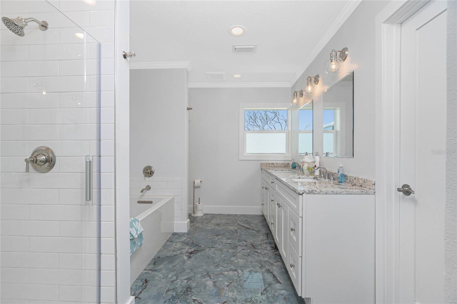 GROVE CITY SHORE - Residential