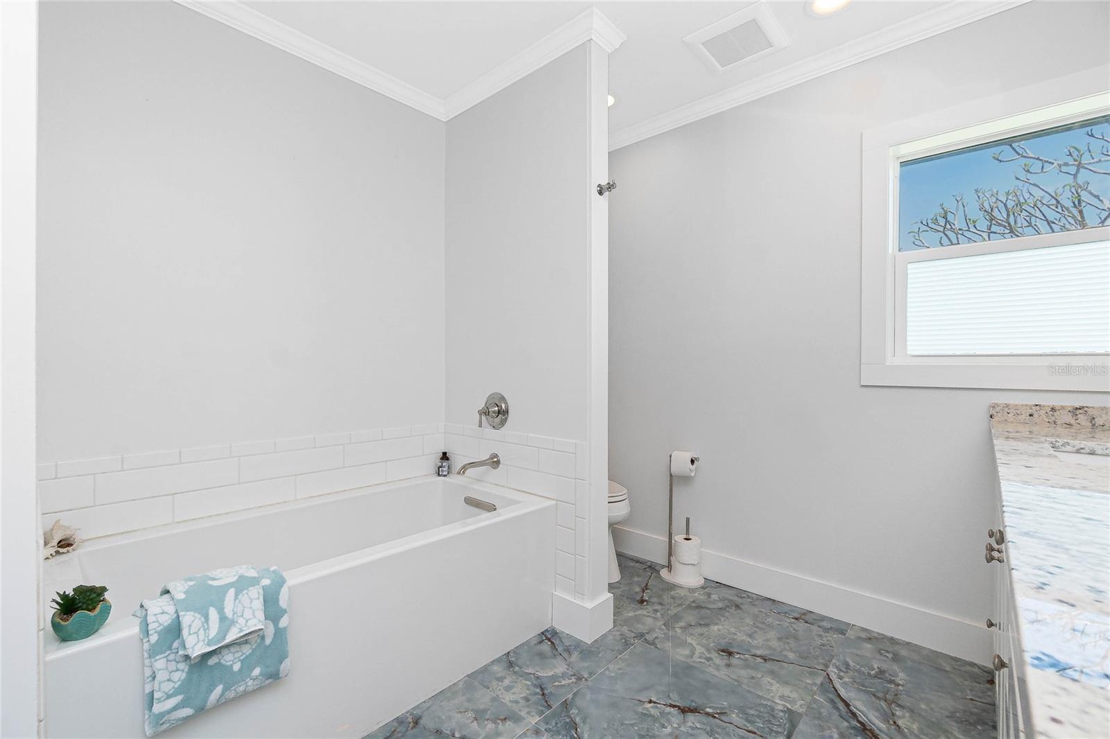 GROVE CITY SHORE - Residential