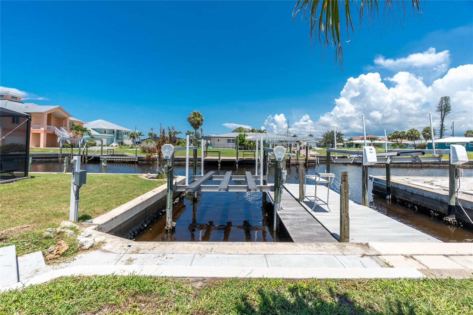 GROVE CITY SHORE - Residential