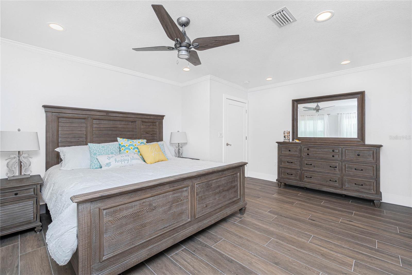 GROVE CITY SHORE - Residential