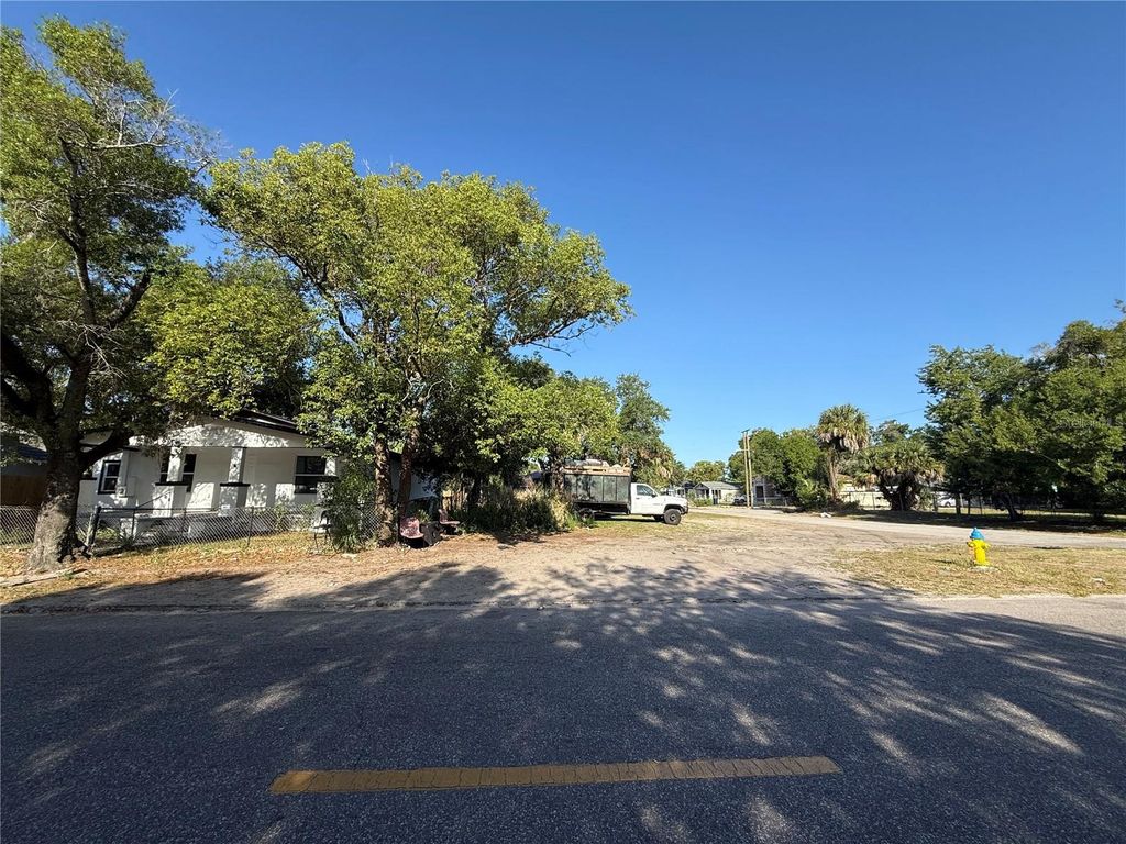 Photo of 3208 N 29th Street, Tampa, FL 33605 (MLS # TB8502501)