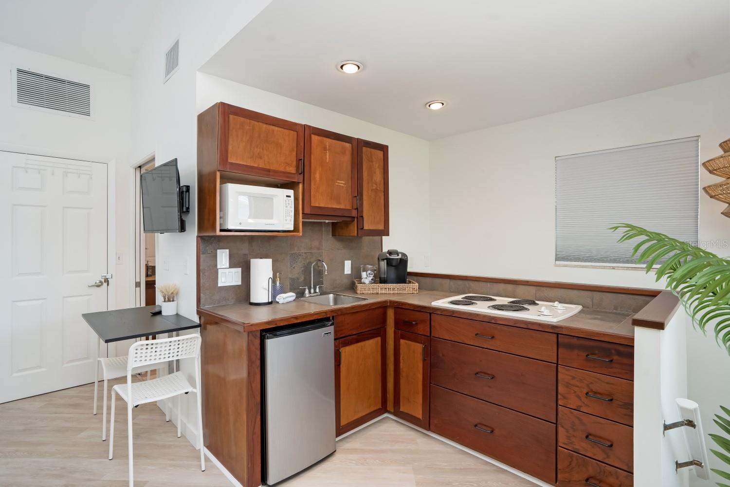 TWIN OAK POND - Residential