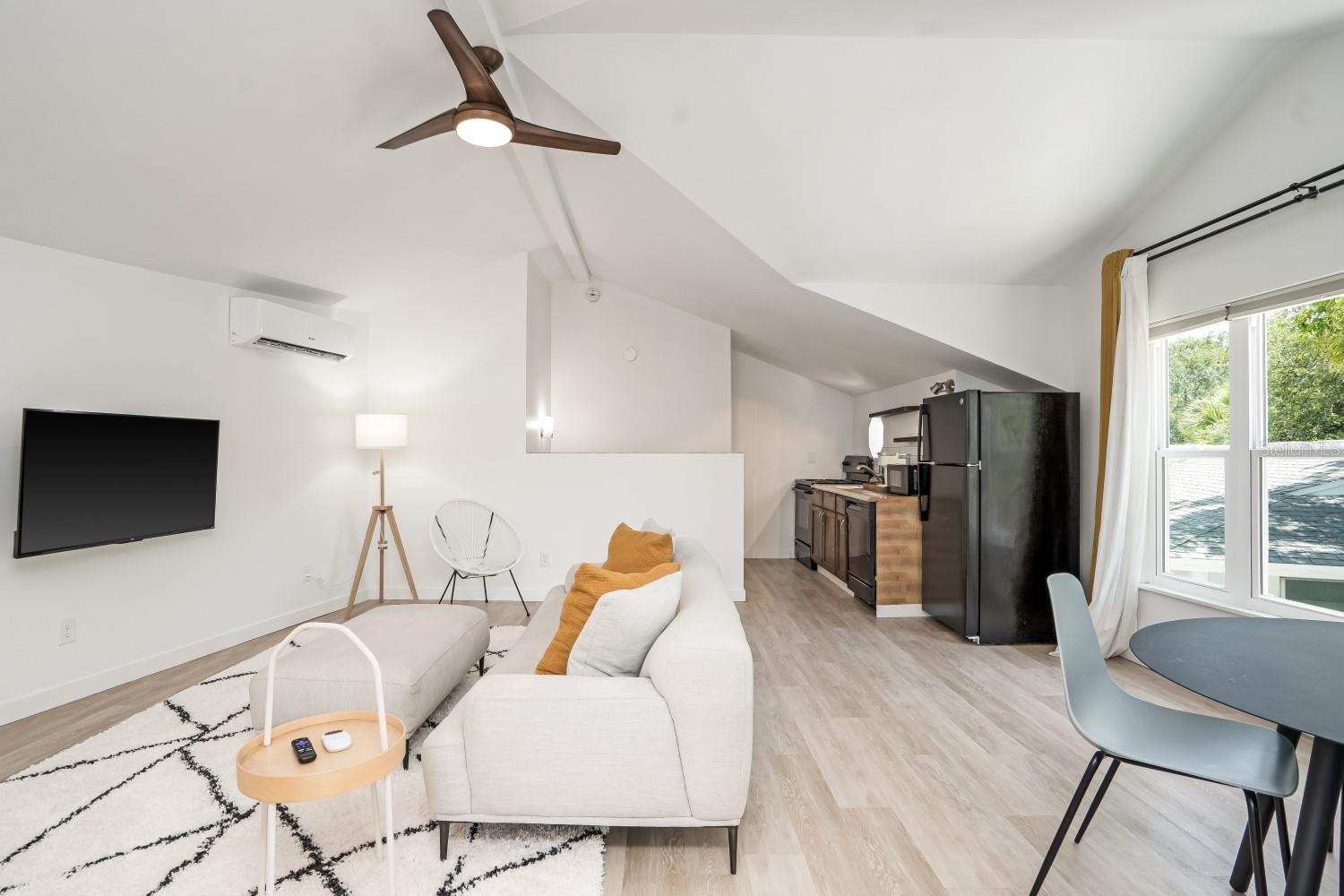 TWIN OAK POND - Residential