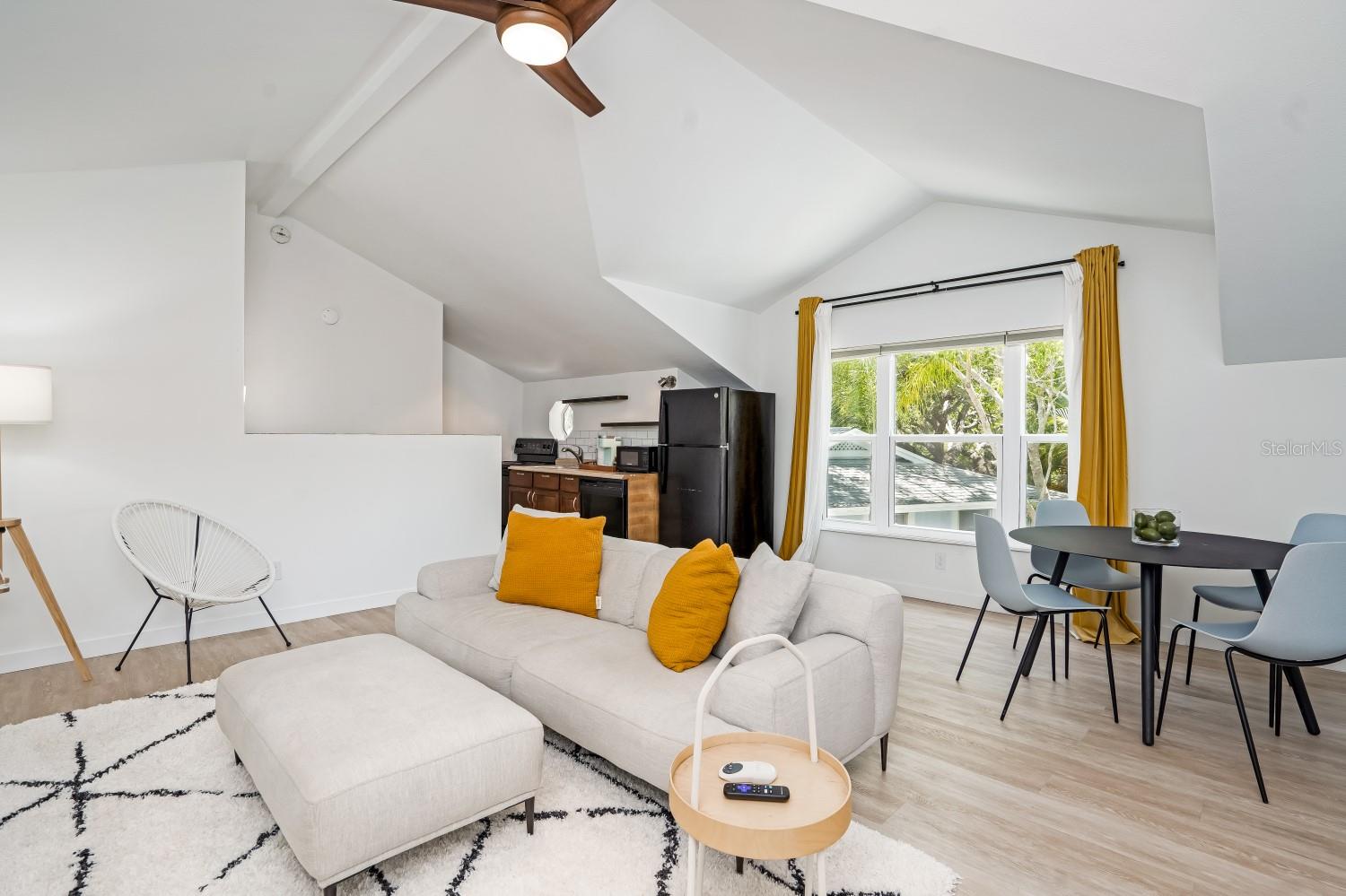 TWIN OAK POND - Residential