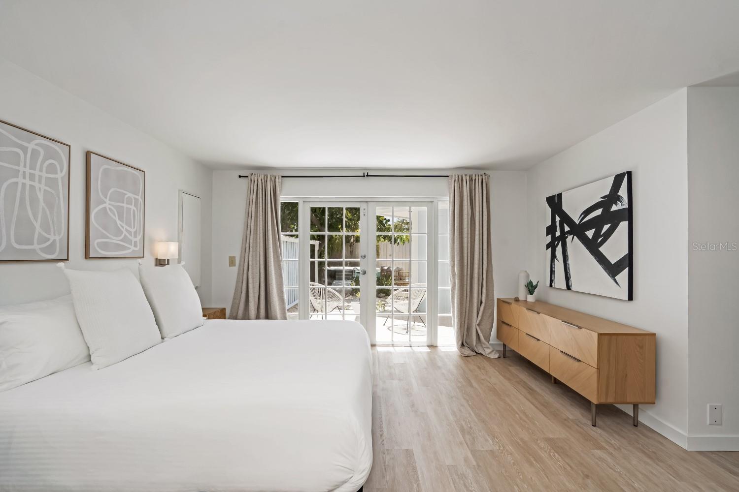 TWIN OAK POND - Residential