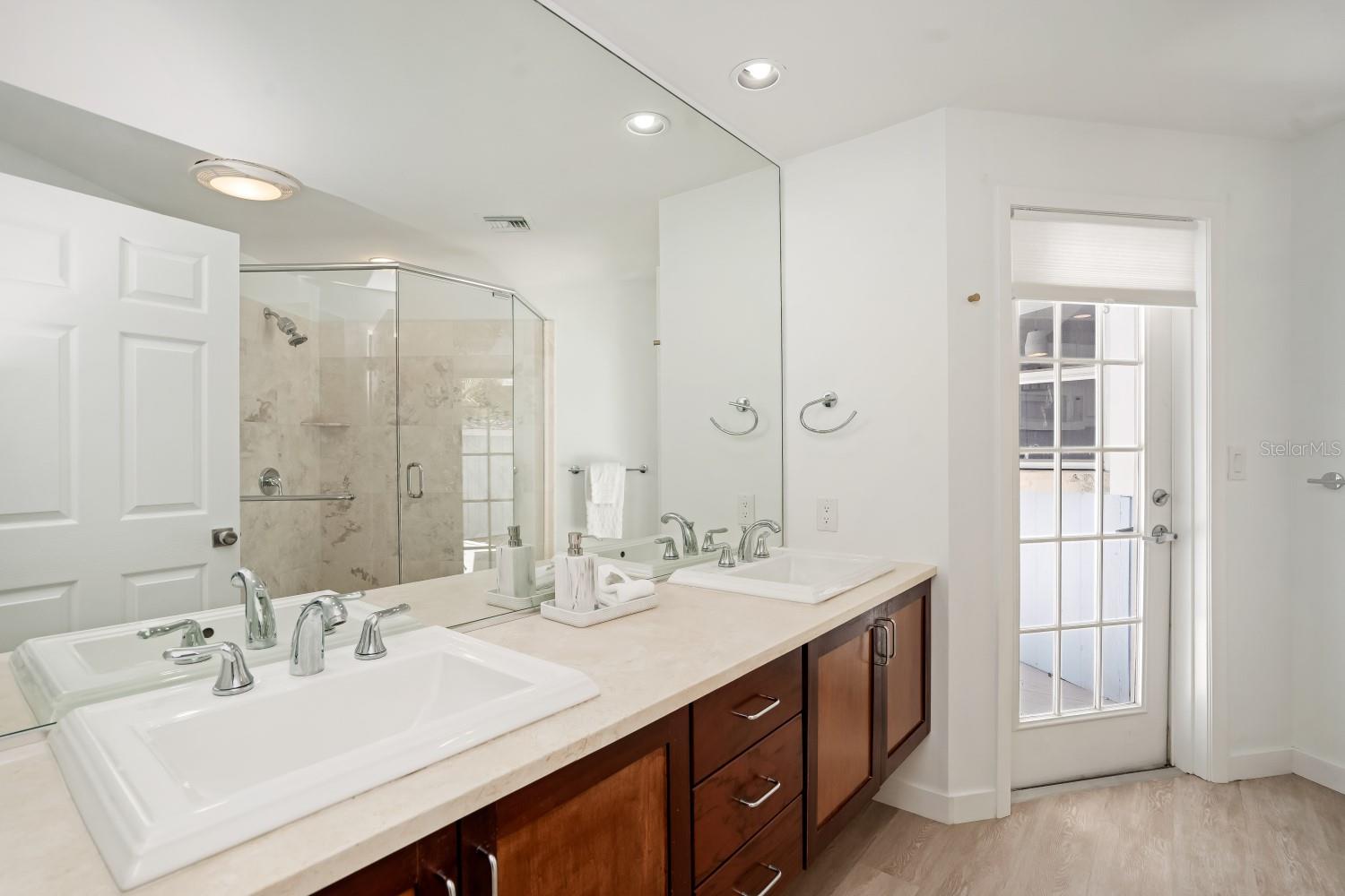 TWIN OAK POND - Residential