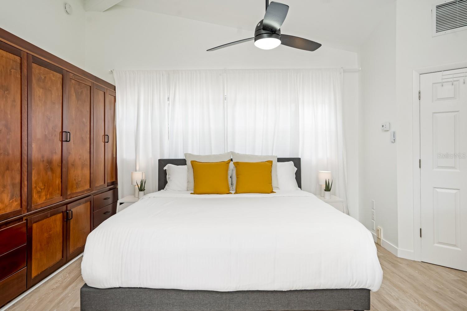 TWIN OAK POND - Residential