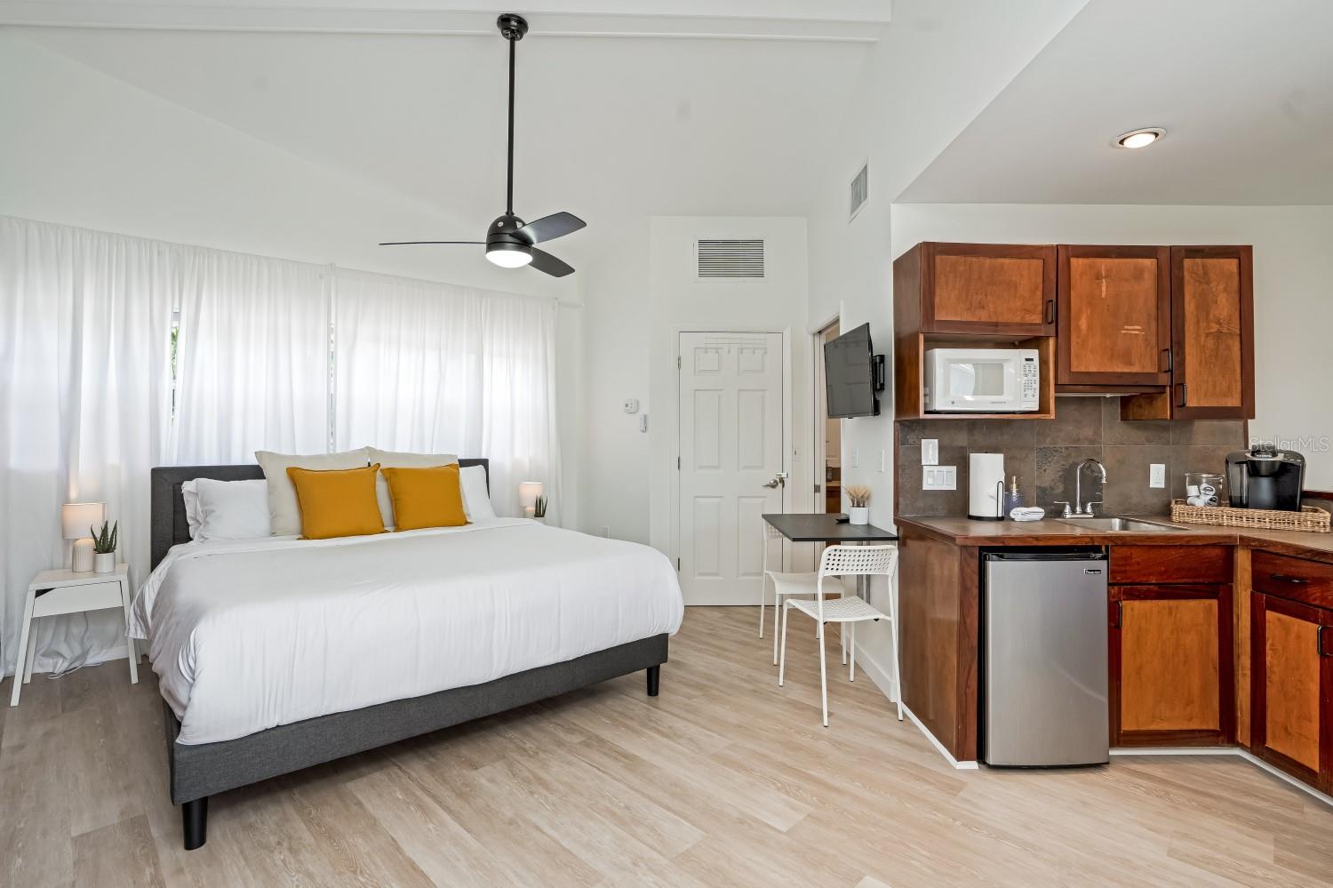 TWIN OAK POND - Residential