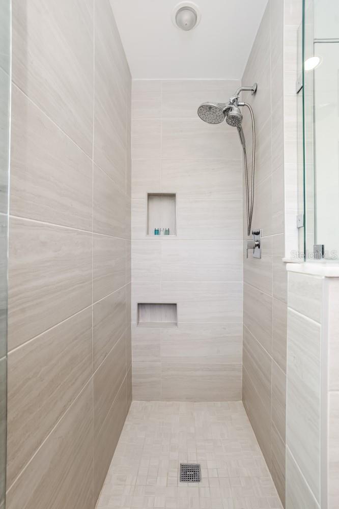 TWIN OAK POND - Residential