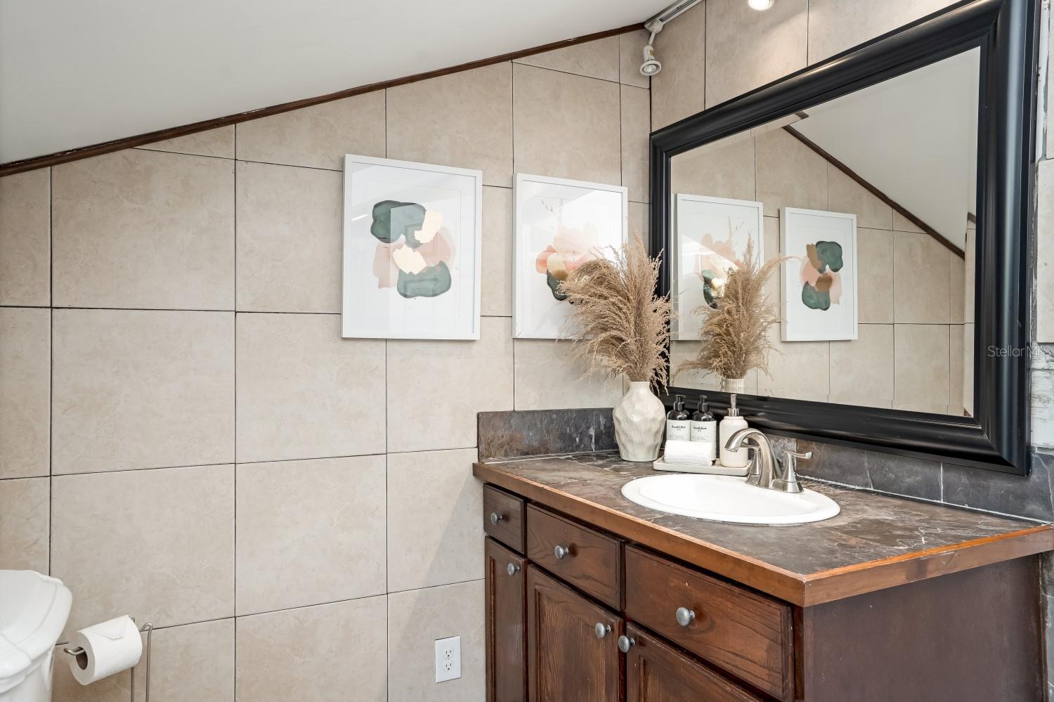 TWIN OAK POND - Residential