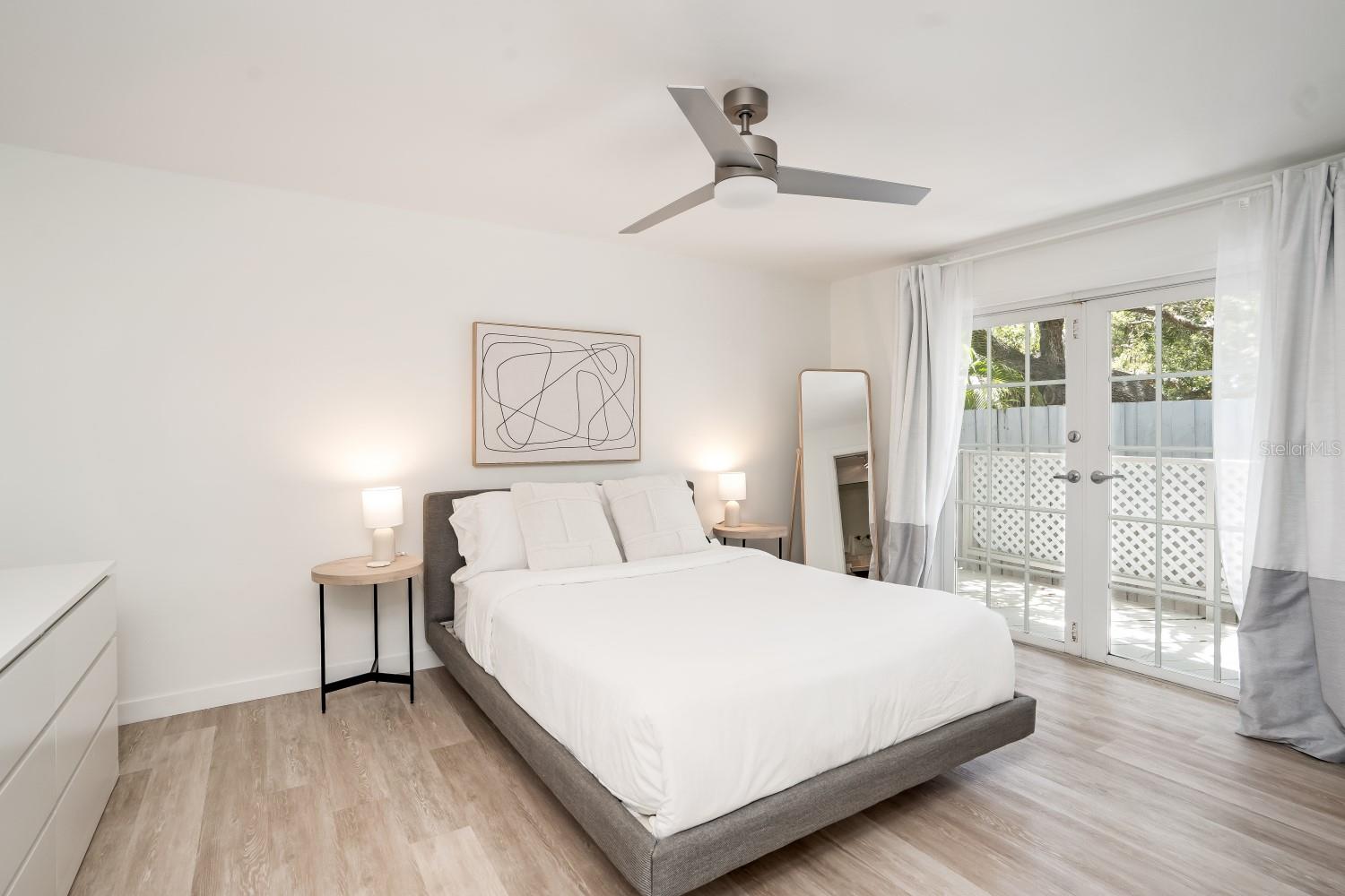 TWIN OAK POND - Residential