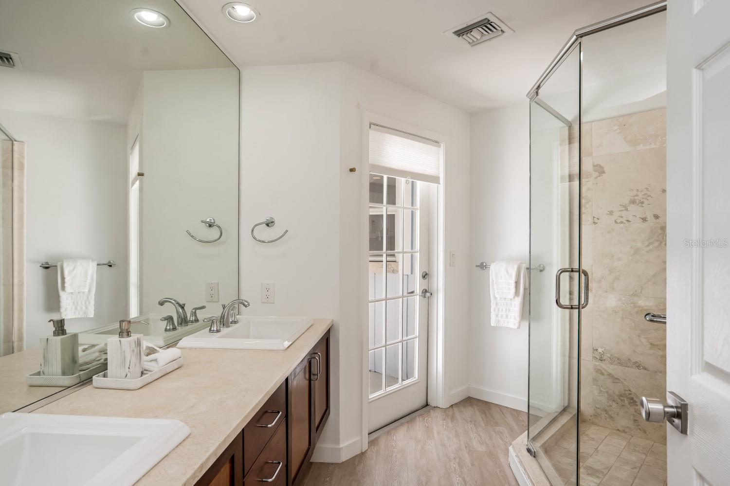 TWIN OAK POND - Residential