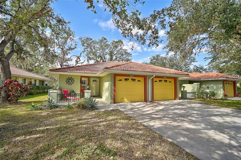 A home in PALMETTO