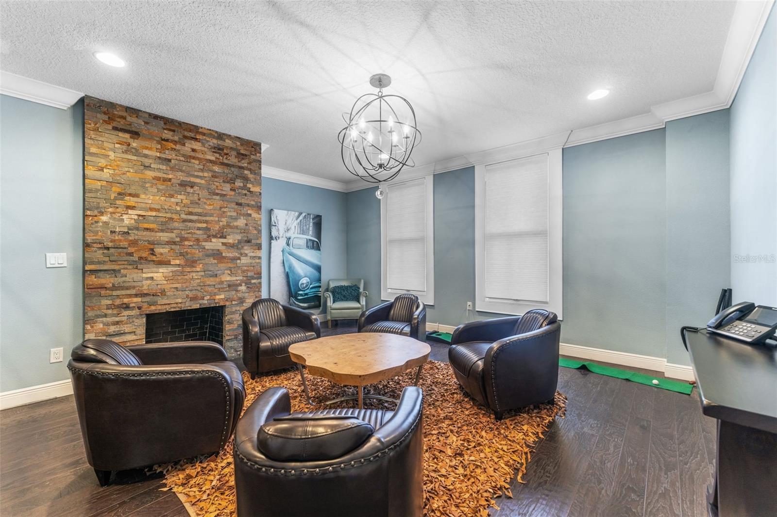 BAYSIDE - Commercial Lease