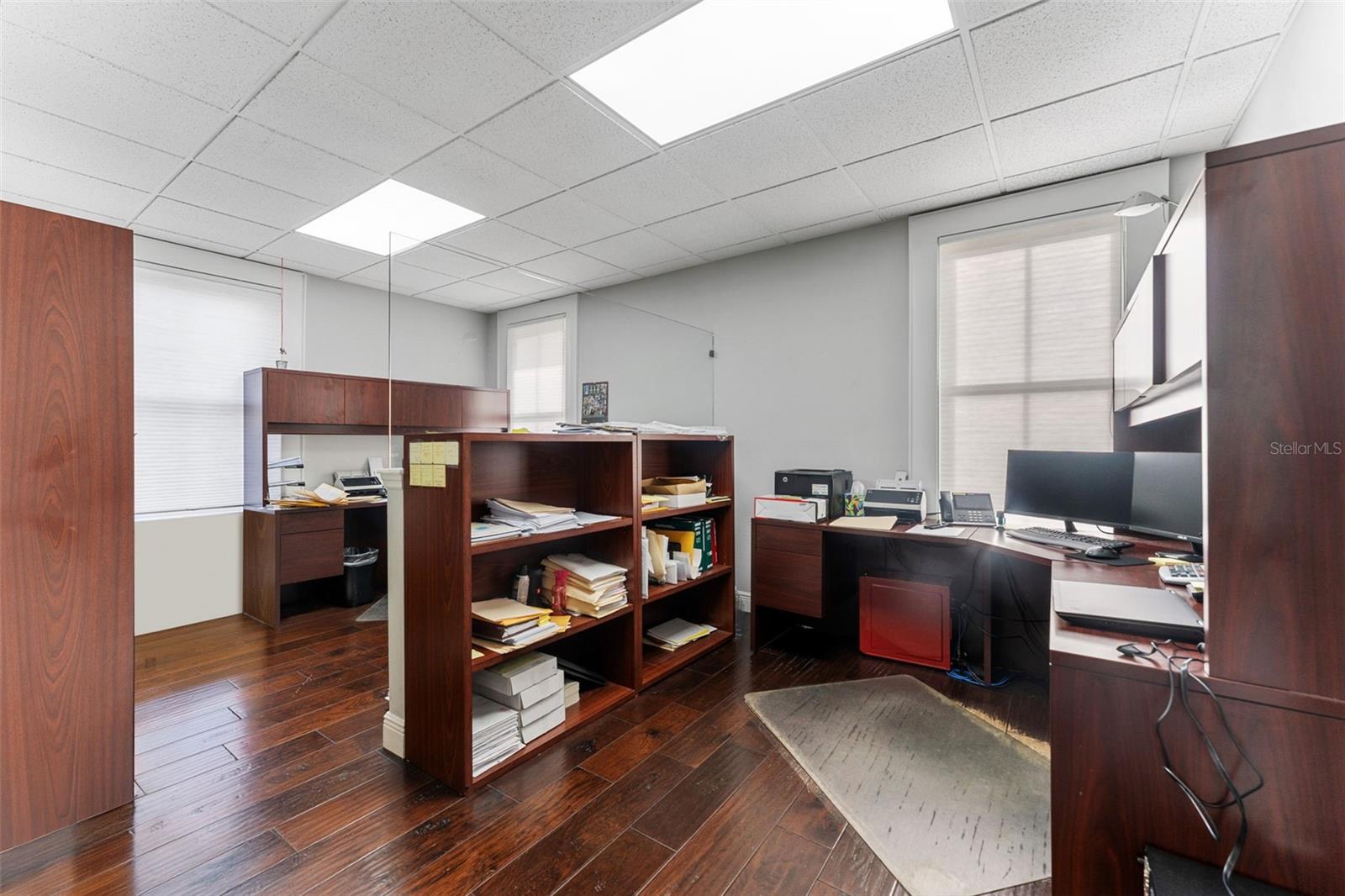 BAYSIDE - Commercial Lease