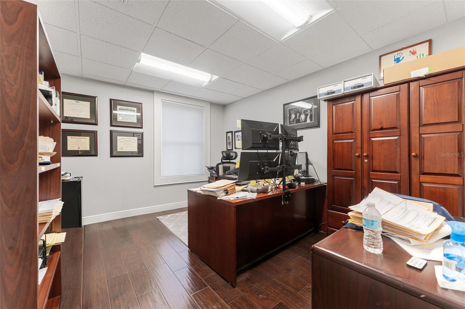 BAYSIDE - Commercial Lease