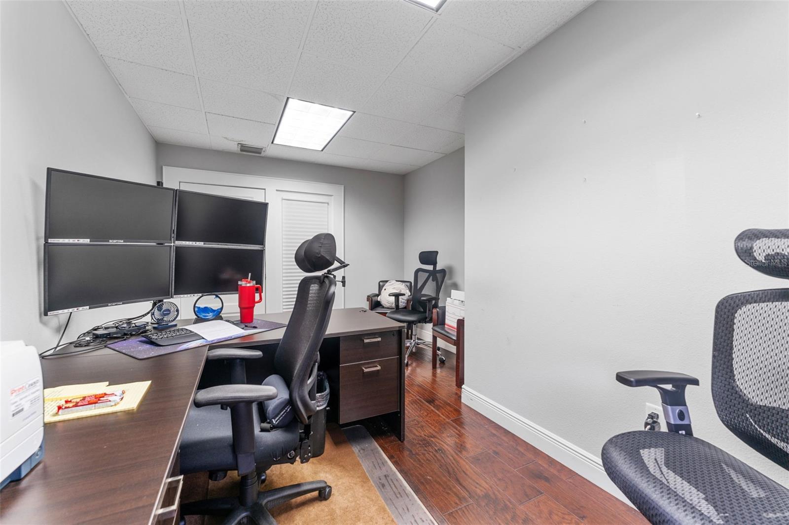 BAYSIDE - Commercial Lease