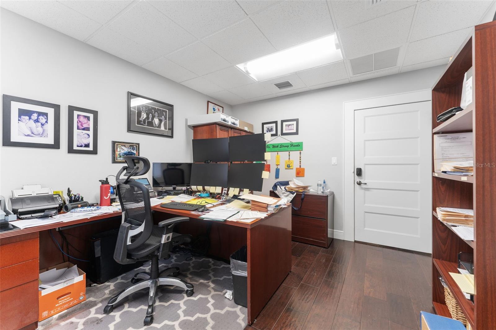 BAYSIDE - Commercial Lease