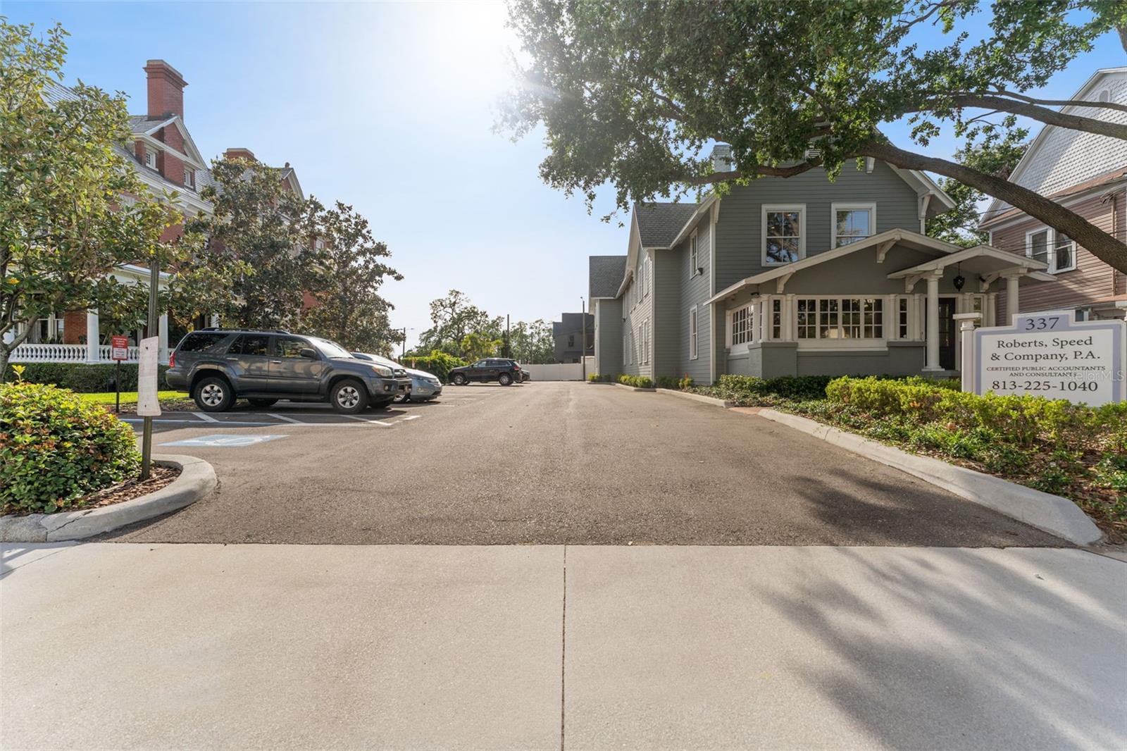 BAYSIDE - Commercial Lease