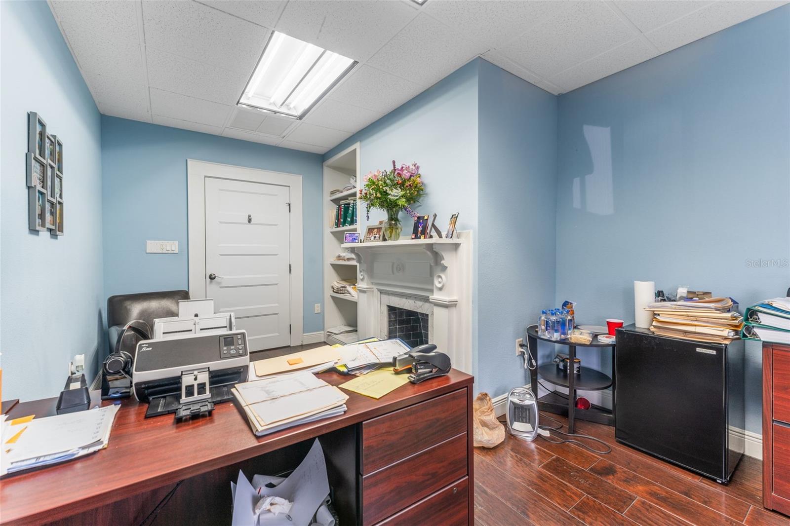 BAYSIDE - Commercial Lease
