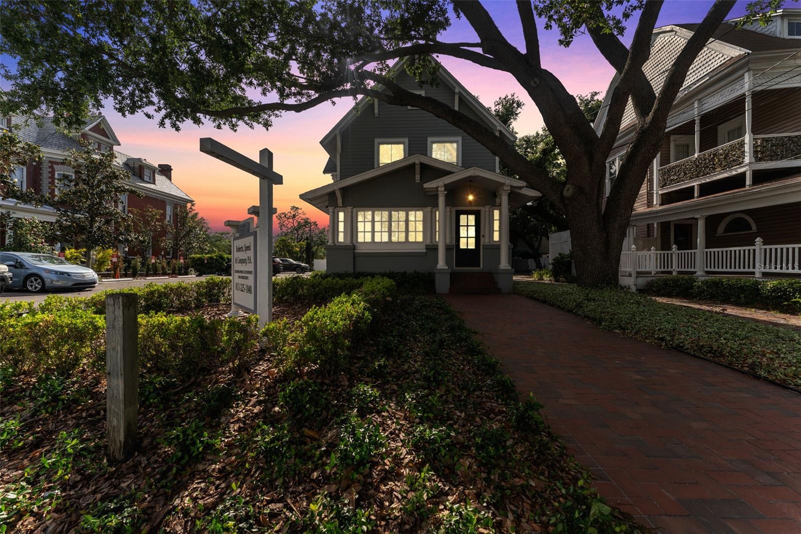 BAYSIDE - Commercial Lease
