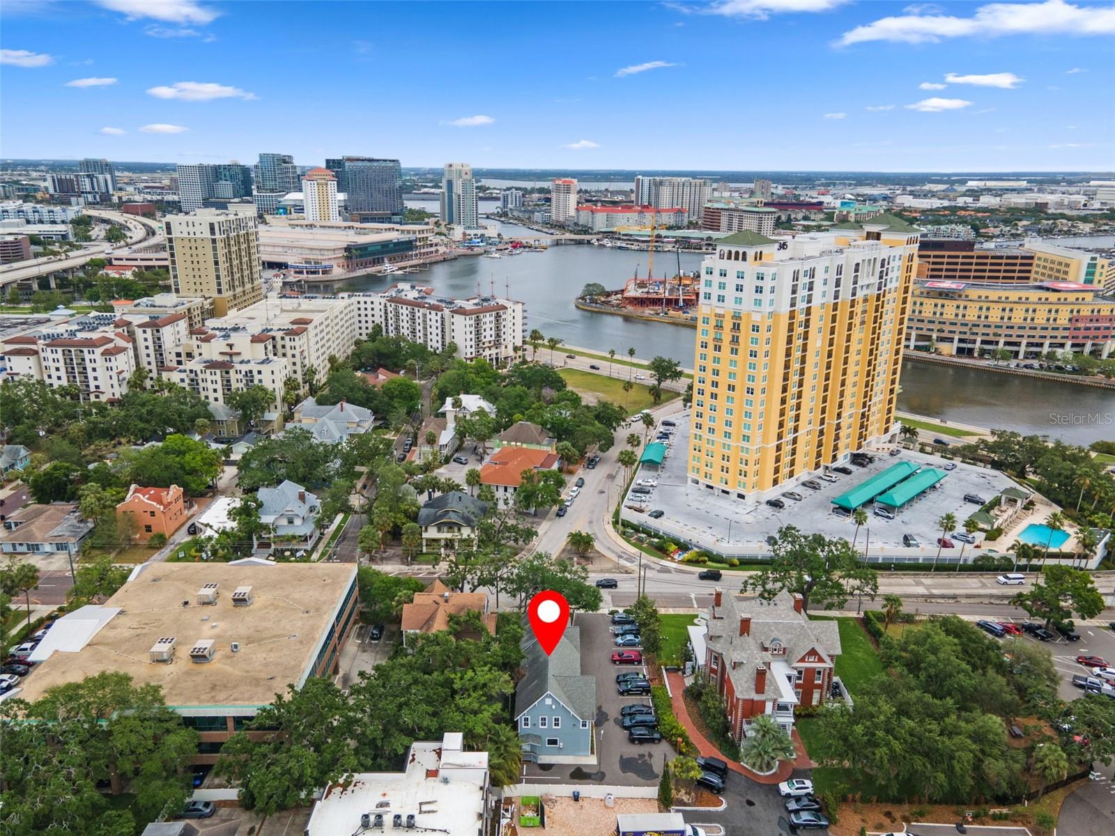 BAYSIDE - Commercial Lease