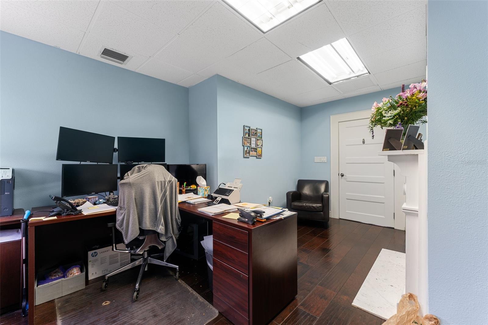 BAYSIDE - Commercial Lease