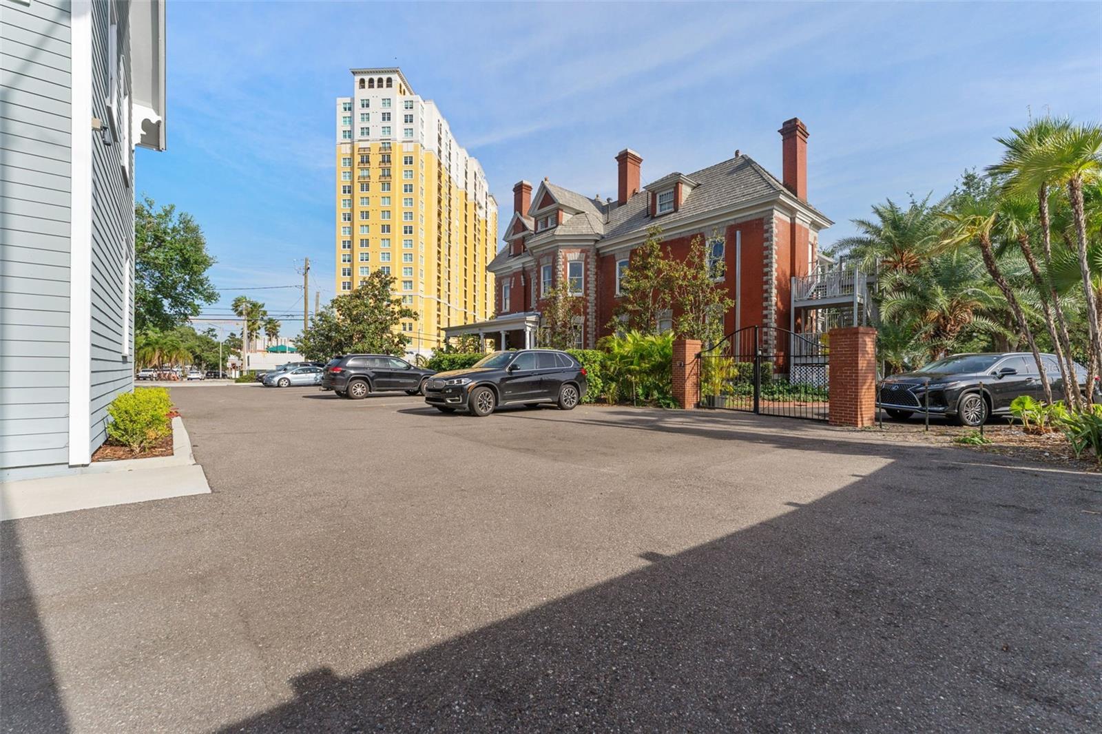 BAYSIDE - Commercial Lease