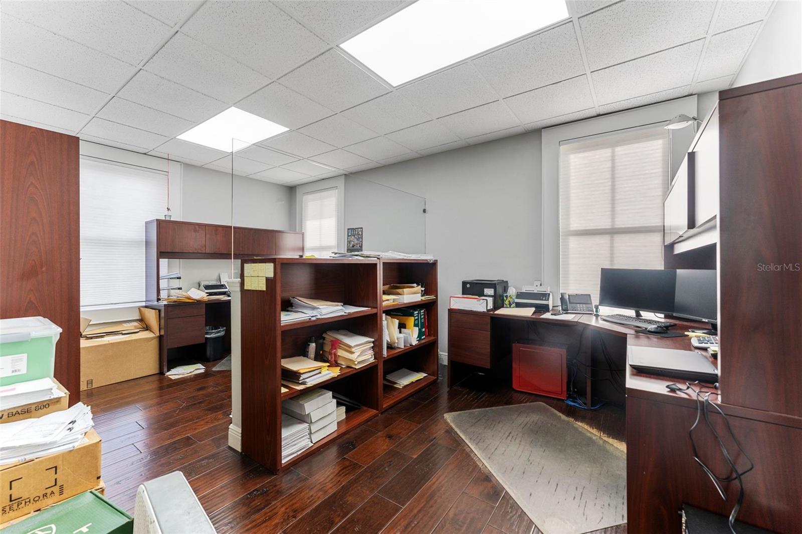 BAYSIDE - Commercial Lease