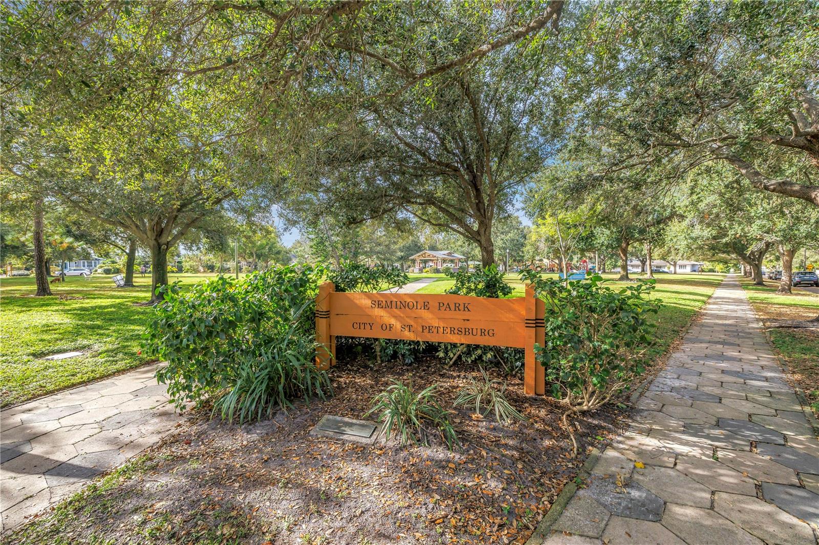 EAST ROSELAWN - Residential