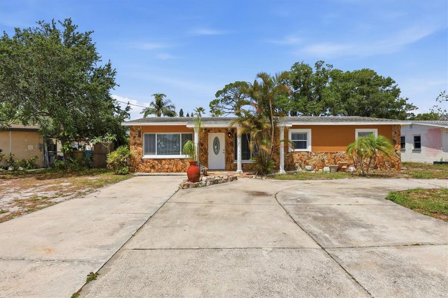 Recently remodeled and beautifully upgraded, this charming home is ideally situated on Bayshore Drive, one of the most sought-after locations in Tarpon Springs. Featuring a spacious backyard with plenty of room for a pool, the property offers a neutral color palette and a bright, inviting atmosphere throughout. Located directly across from stunning waterfront million-dollar homes with private boat docks, this home blends comfort with an exceptional coastal lifestyle.
Just under two miles from the famous Tarpon Springs Sponge Docks, you can enjoy scenic bike rides along the waterfront surrounded by historic homes and breathtaking views. Conveniently centered between Tampa and St. Petersburg, both only about 30 minutes away, the location is hard to beat. Walk or bike to Fred Howard Park or Sunset Beach and enjoy everything this coastal community has to offer.
The home includes three bedrooms, two bathrooms, and a versatile flex space perfect for a home office, gym, or guest area. Additional highlights include a circular driveway, all brand-new appliances, and no deed restrictions, allowing plenty of space to park your boat or RV.