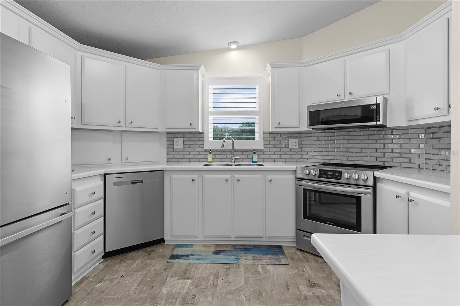 Photo 5 of 31 of 1725 PEBBLE BEACH LANE mobile home
