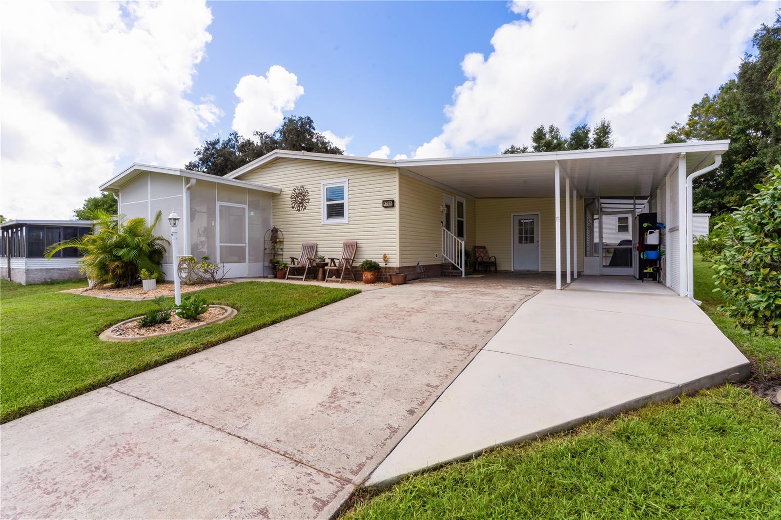 Photo 2 of 31 of 1725 PEBBLE BEACH LANE mobile home